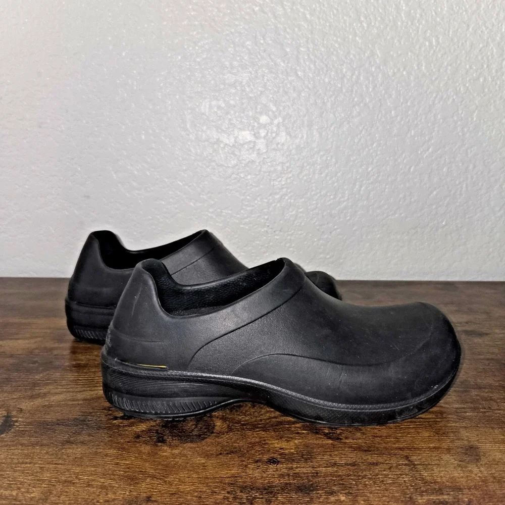 TREDSAFE RUBBER SLIP ON RAIN SHOE COG MEN 5 or WOMEN 6 WIDE